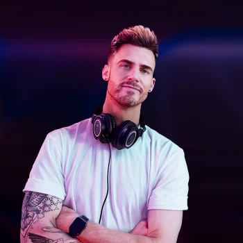 DJ Jordos boek je bij Royaal Artists