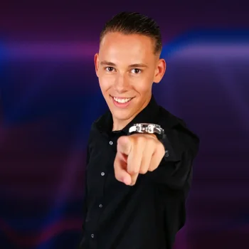 DJ Dani | Ervaren feest DJ voor jouw Feest – Royaal Artists