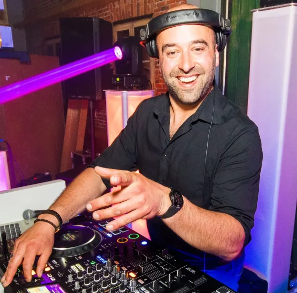 DJ Bart van Halder boeken | Royaal Artists
