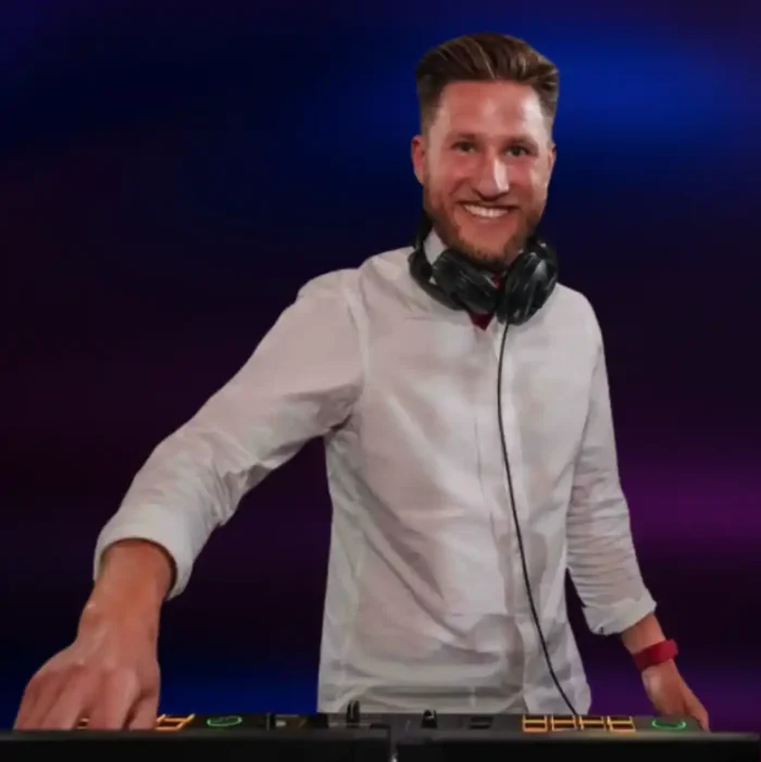 Deejay Tim Royaal Artists