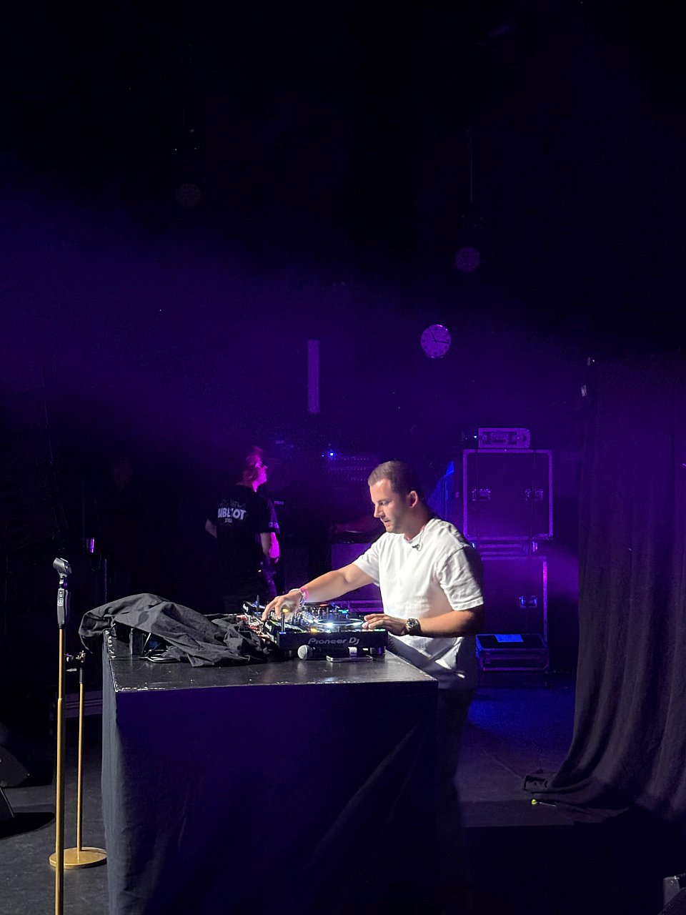 DJ Niels Boogert boek je bij Royaal Artists